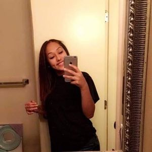 Meet your Posher, Sondra